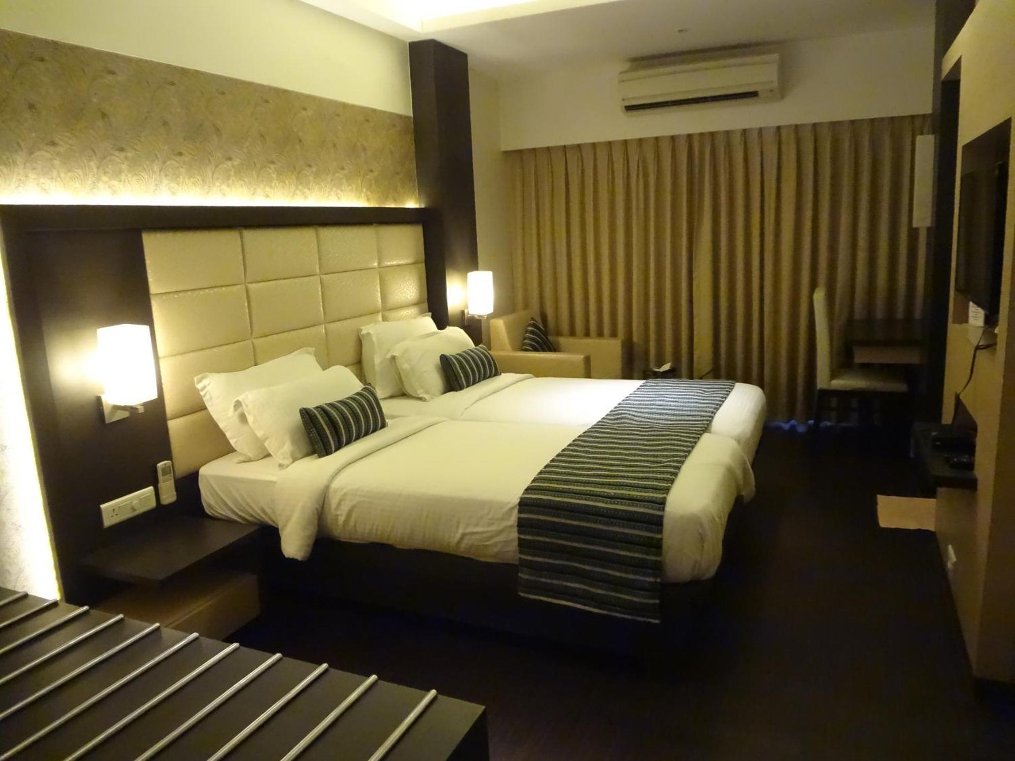 Hotel Galaxy Mumbai Exterior foto