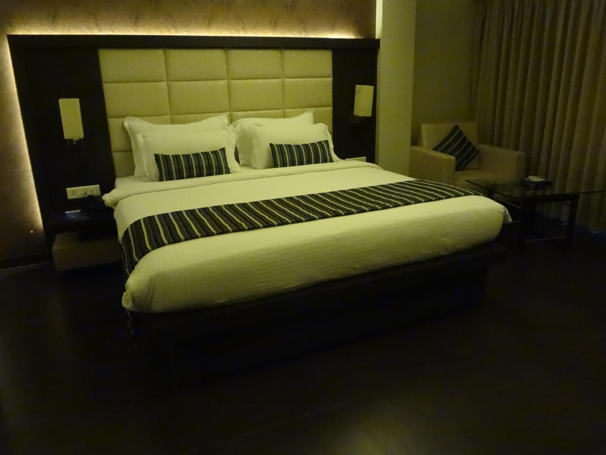 Hotel Galaxy Mumbai Exterior foto