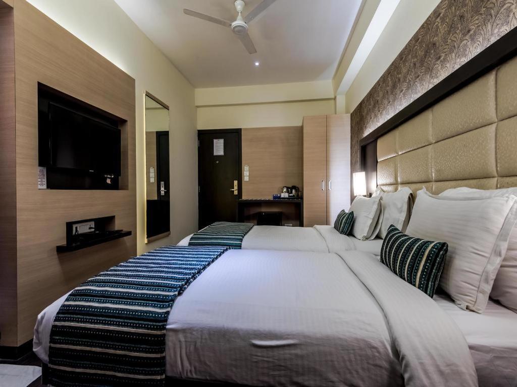 Hotel Galaxy Mumbai Exterior foto
